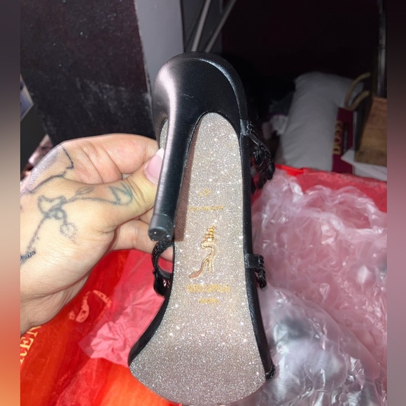 Heels - Picture 2 of 8